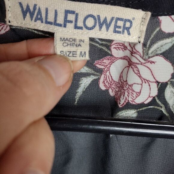 Wallflower sheer cardigan  - Picture 4 of 7